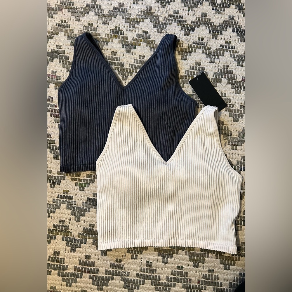 Ribbed V-Neck Crop Tops - Dusty Navy and Cream